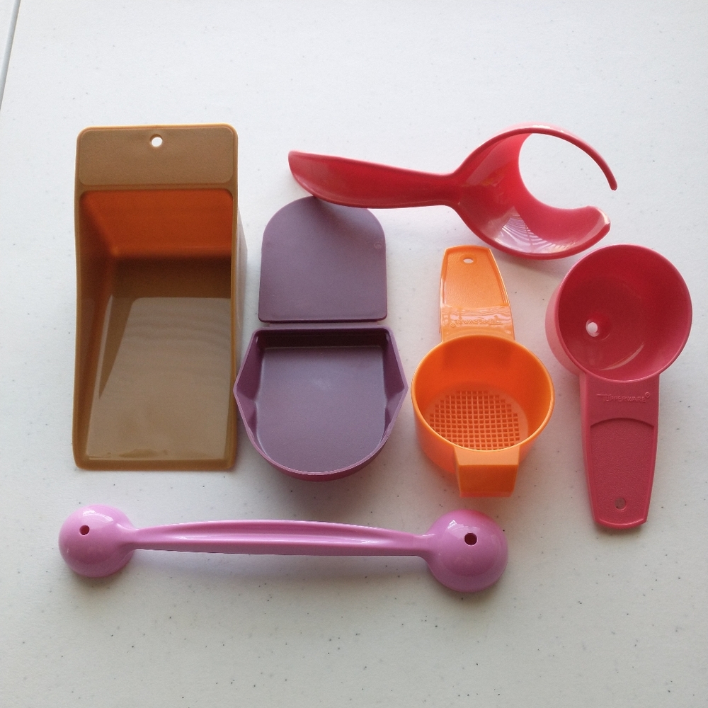 Lot of 6 Tupperware Gadgets New